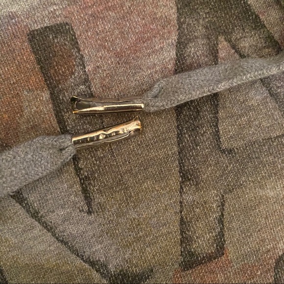 TNA Hoodie - Picture 2 of 4